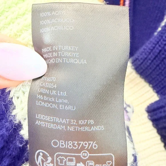 Daily Practice Anthropologie Oversized V Neck Cardigan Sweater Letter A Large - Picture 6 of 6